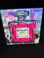 Light Box Channel 50X50 Queen N°1 Multiplo Darte