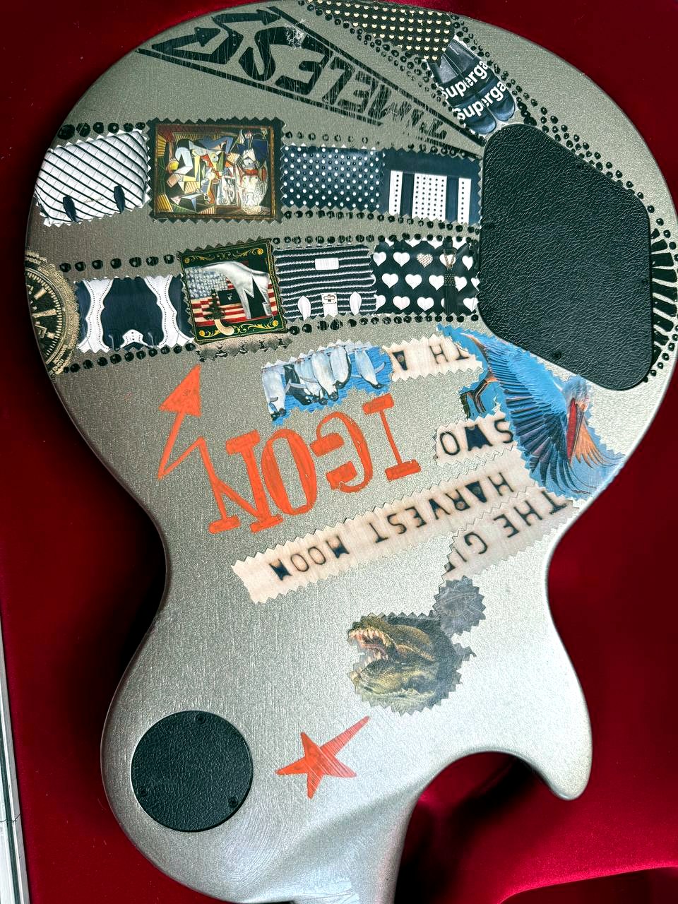 Gibson Les Paul personalizzata con custodia 107×65×15